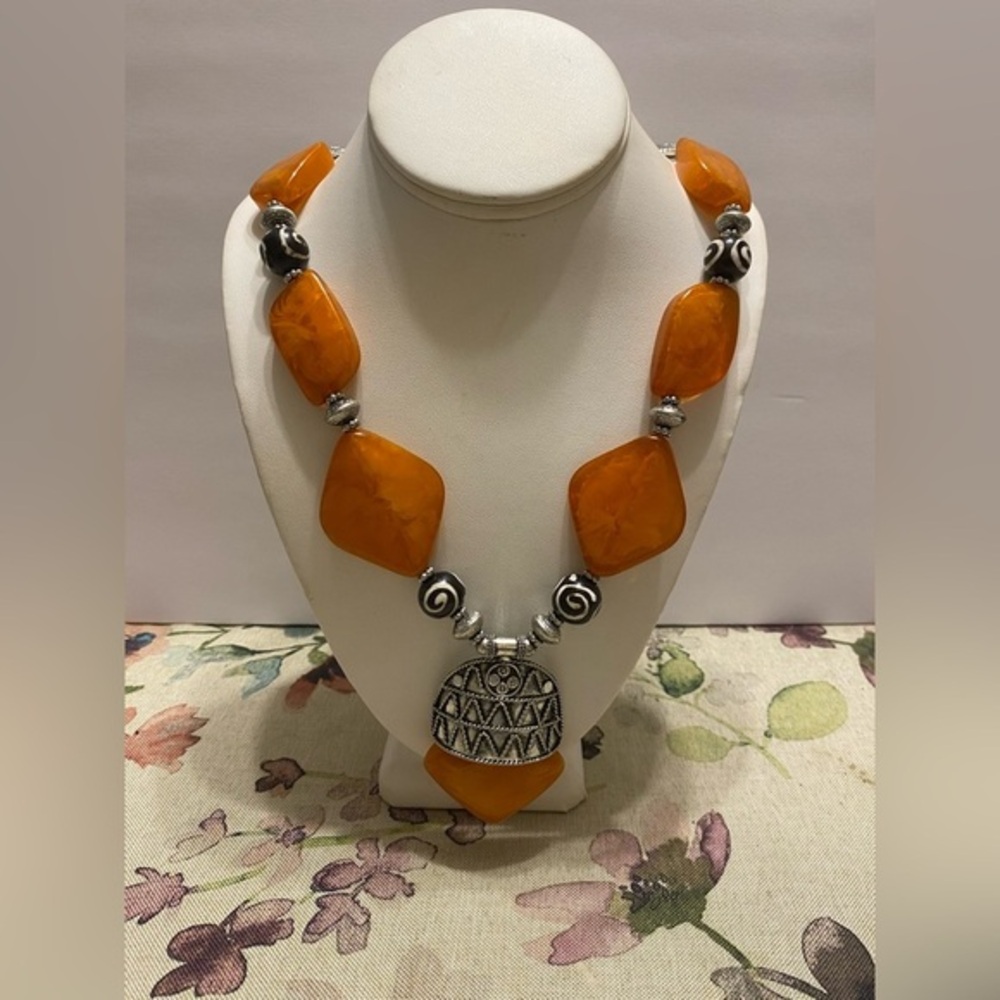 GLAMOUR DENKAYS FASHION NECKLACE